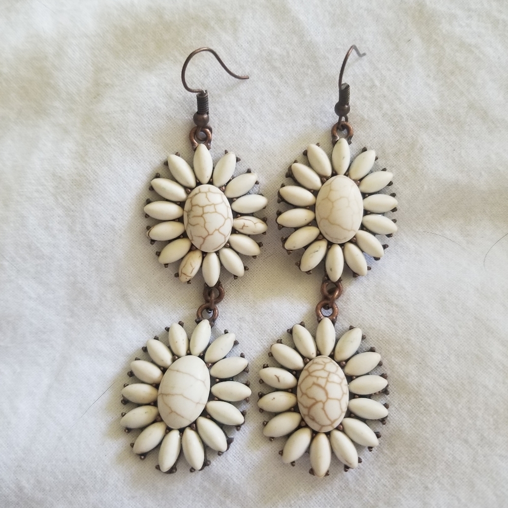 Flower Earrings - Faux white buffalo turquoise Western style.
